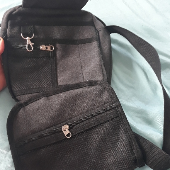 Nwot travel bag - Picture 4 of 4